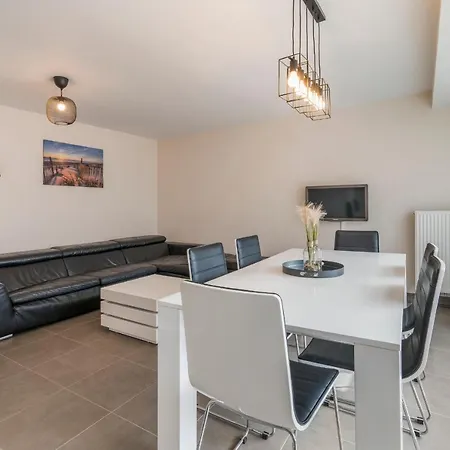 Gelijkvloers App Met Ruim Terras Op 1 Min Zee