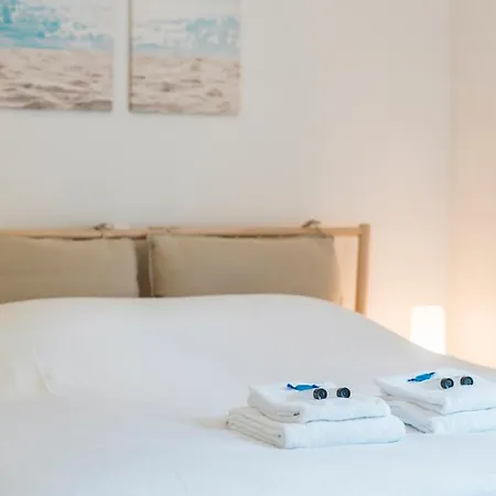 Gelijkvloers App Mét Ruim Terras Op 1 Min Zee * Blankenberge