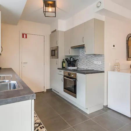 Gelijkvloers App Met Ruim Terras Op 1 Min Zee