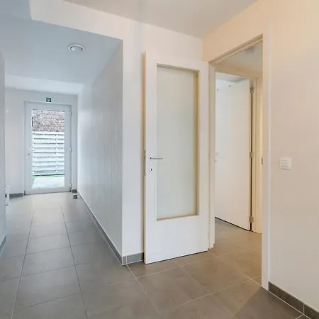 Gelijkvloers App Met Ruim Terras Op 1 Min Zee *