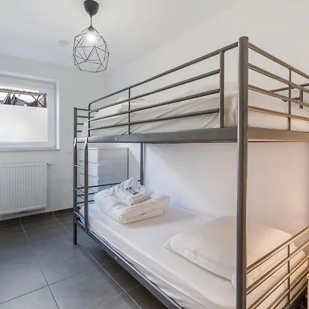 Gelijkvloers App Met Ruim Terras Op 1 Min Zee 아파트 *