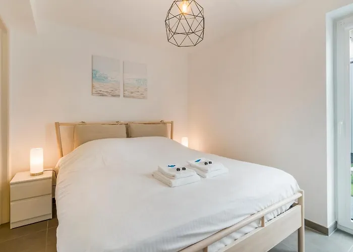 Lägenhet Gelijkvloers App Met Ruim Terras Op 1 Min Zee *