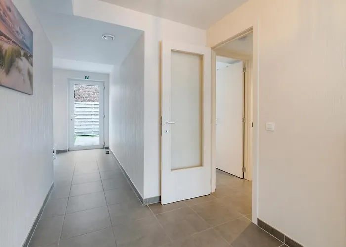 Gelijkvloers App Met Ruim Terras Op 1 Min Zee *