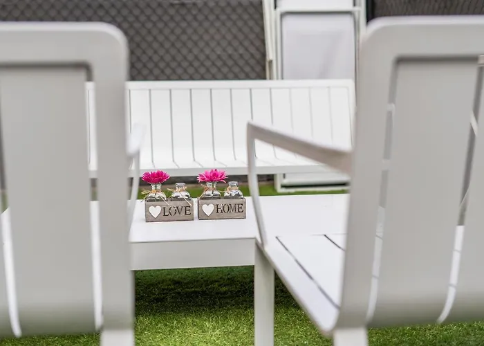 Gelijkvloers App Met Ruim Terras Op 1 Min Zee *